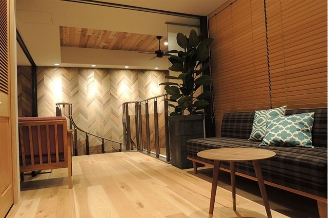 ロイブ町田の店内